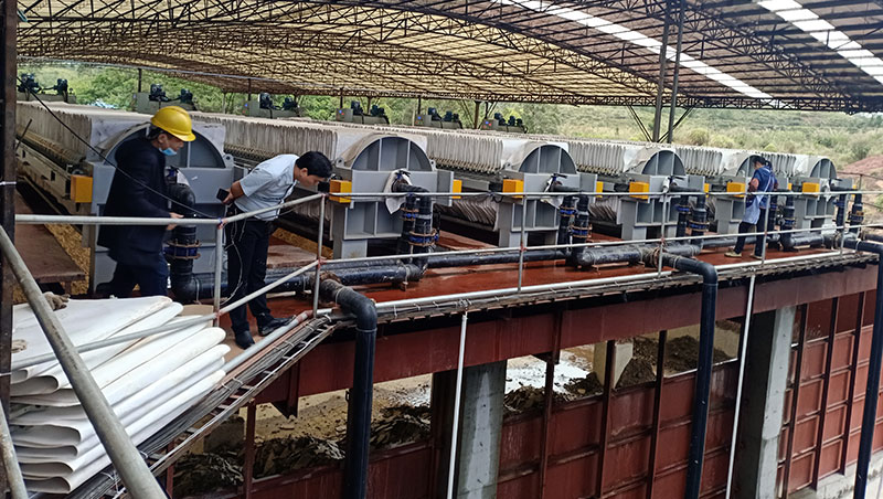 廂式高壓探花AV播放