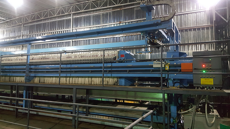 隔膜探花AV播放